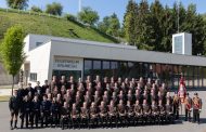 Neues Gruppenfoto: 100 Jahre Freiwillige Feuerwehr Krumegg