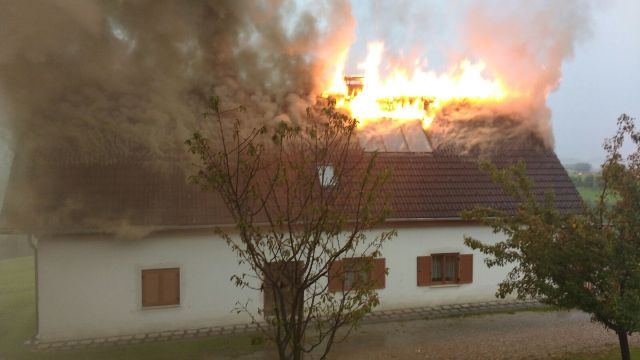 Wohnhausbrand in Pirkwiesen