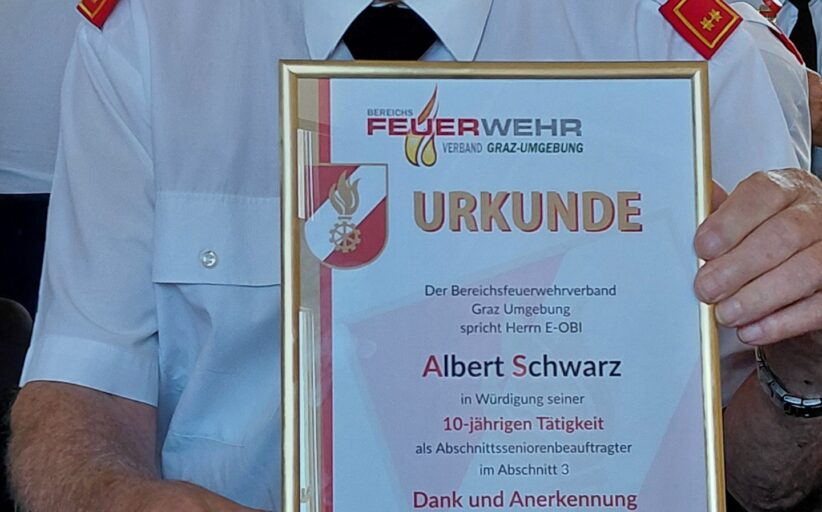 Ehrung für E-OBI Albert Schwarz für die langjährige Tätigkeit als Abschnittsseniorenbeauftragter